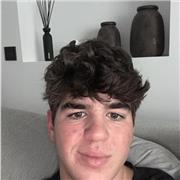 Profesor de Historia y Matemáticas especializado en alumnos de ESO y Bachillerato . Cursado en Economía